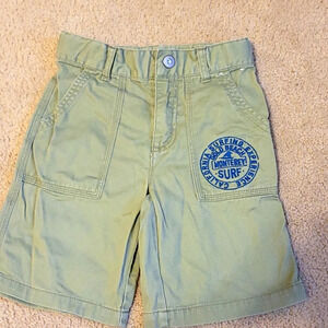 A33-GYMBOREE: BOY SIZE 6 GREEN SHORTS